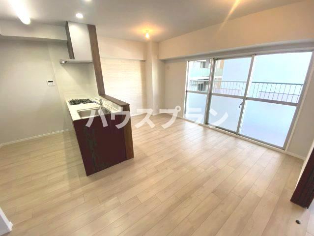 4LDK apartment in Moriguchi, Osaka - Photo 1
