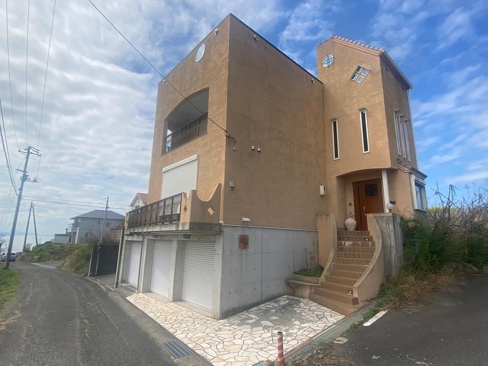 2LLDDKK House with Ocean and Mountain Views in Ushimado - Photo 1