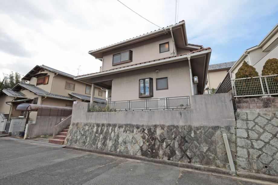 Renovated 4LDK Detached House in Takarazuka - Photo 1