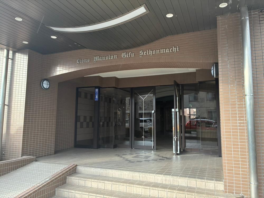 3LDK apartment in Gifu, Gifu - Photo 1