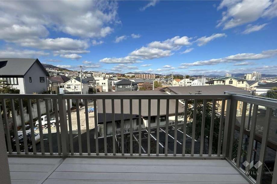 Elegant 4LDK Home in Quiet Nishinomiya Neighborhood - Photo 1