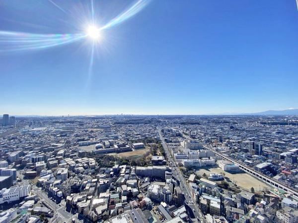 Top-Floor 3LDK Apartment with Stunning Views - Photo 1