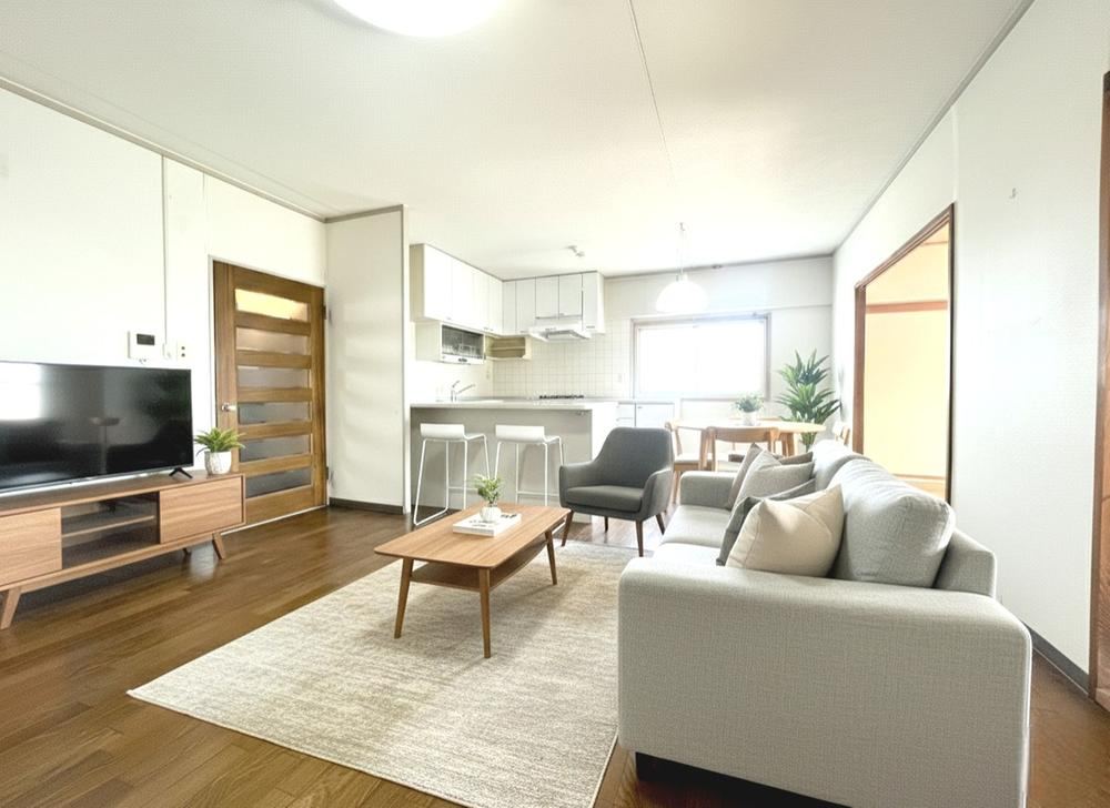 Convenient 4LDK Apartment in Iritani - Photo 1