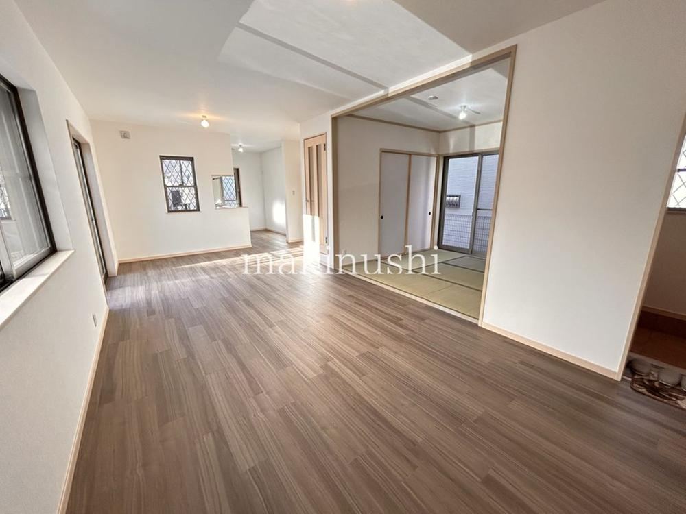 Updated 4LDK Detached House in Kongo Nishikori - Photo 1