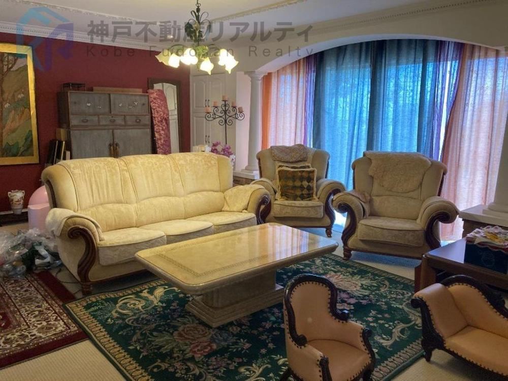 Spacious 4LDK Detached House in Nishinada, Kobe - Photo 1