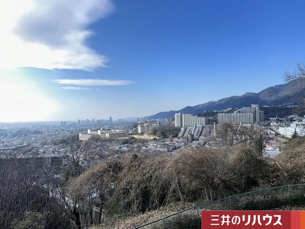 Spacious 3LDK+S House in Kamokohara, Kobe - Photo 1