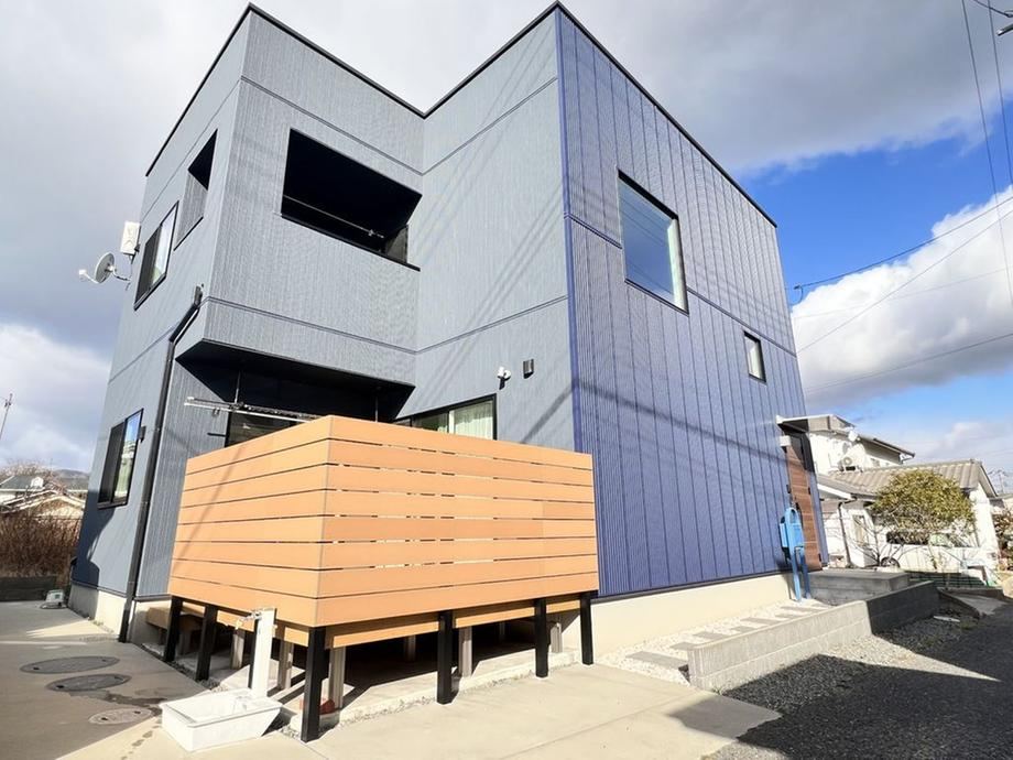 Modern 4LDK House in Mukaishima-cho, Onomichi - Photo 1
