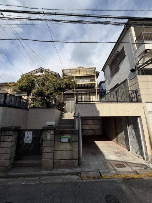 Charming 4LDK Detached House in Hirakata - Photo 1