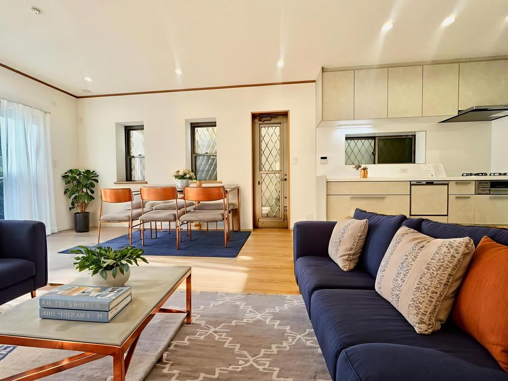 Green 5LDK House with Attic Storage in Nishioizumi, Nerima City - Photo 1