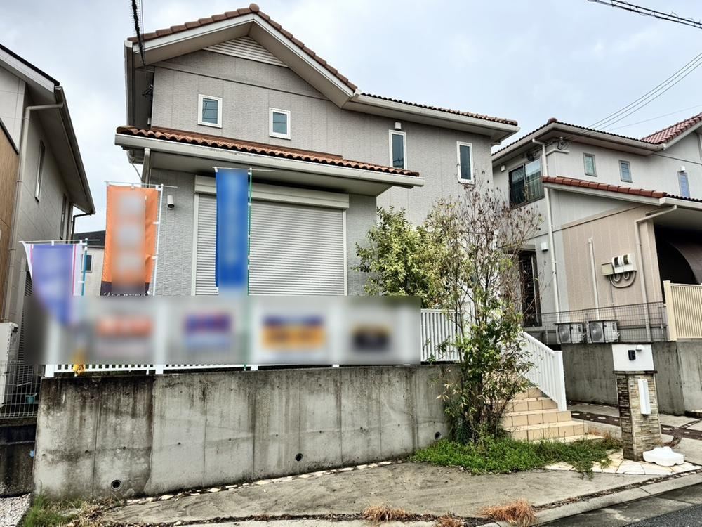 Renovated 4LDK Home with Modern Amenities - Photo 1