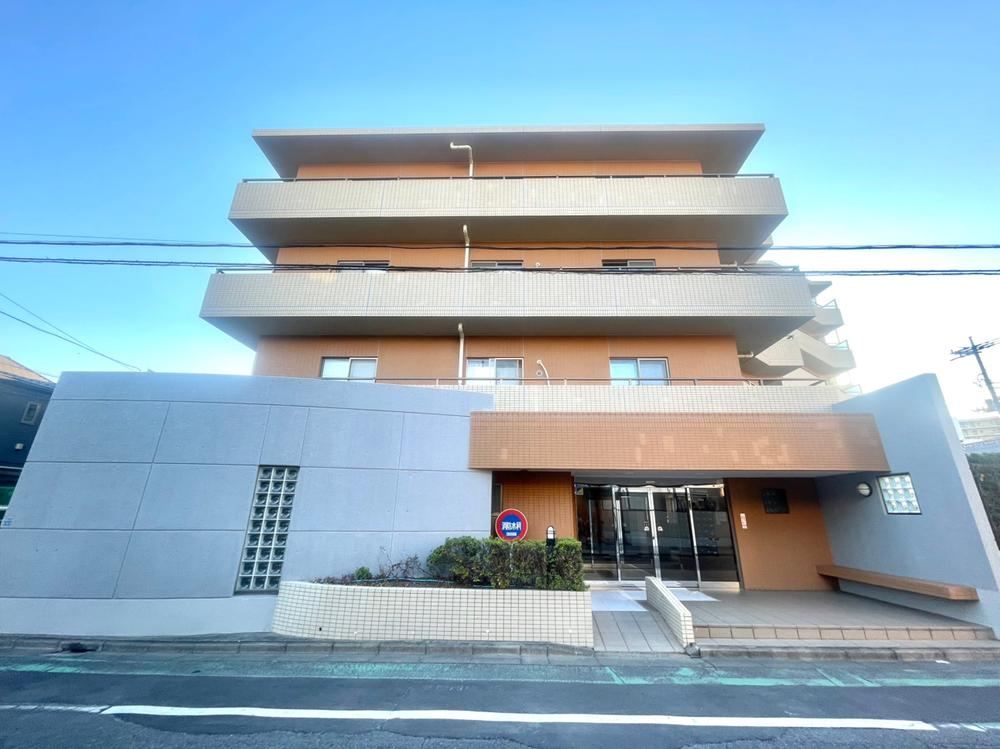 Charming 3LDK Apartment Near Warabi Station - Photo 1
