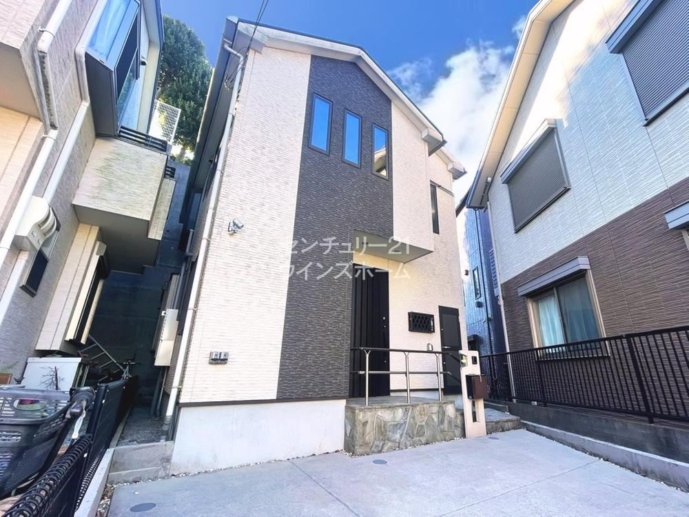 Renovated 4LDK Home with Large Walk-in Closet in Kawaguchi - Photo 1