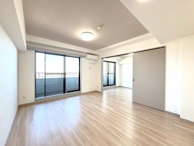 Modern 3LDK Apartment with Renovation in Numakage - Photo 1