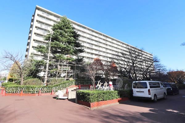 Renovated 3LDK Apartment in Shin Matsudo - Photo 1