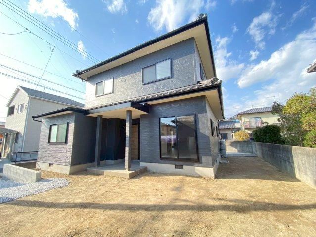 Updated 4LDK Near Kotsuba Station - Photo 1