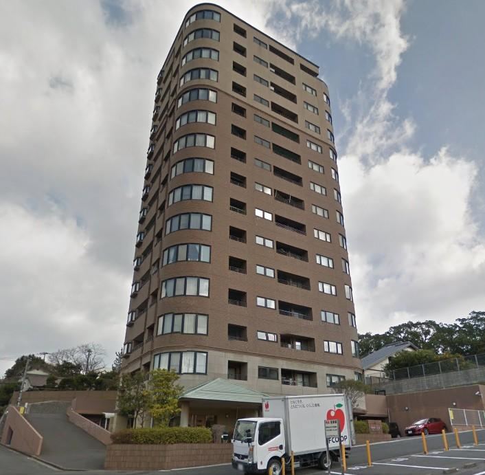 4LDK apartment in Tobata Ward, Kitakyushu, Fukuoka - Photo 1