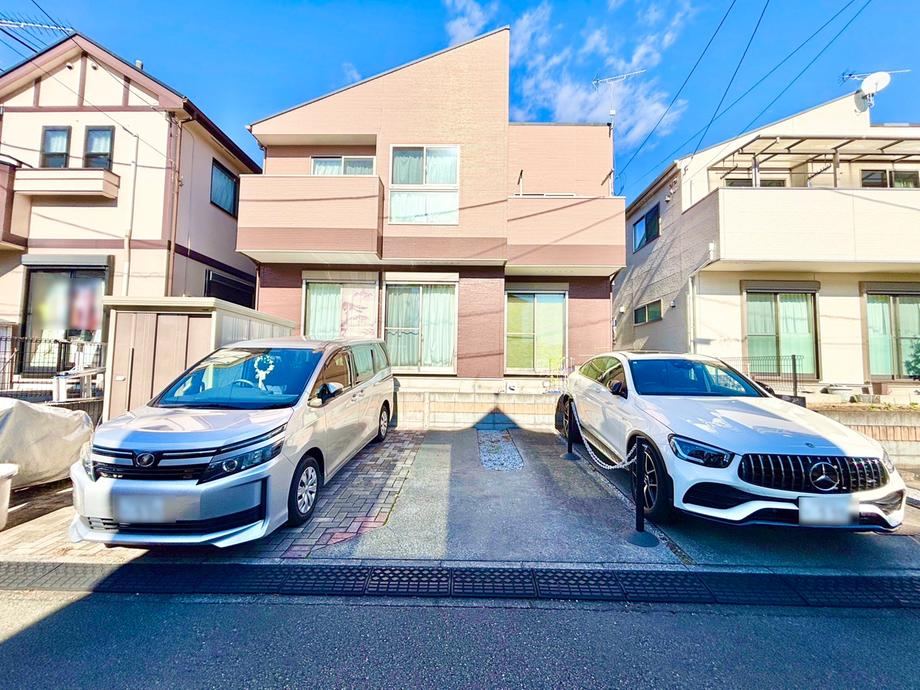 Family-Friendly 4LDK Home with Parking for 4 Cars in Akiruno - Photo 1