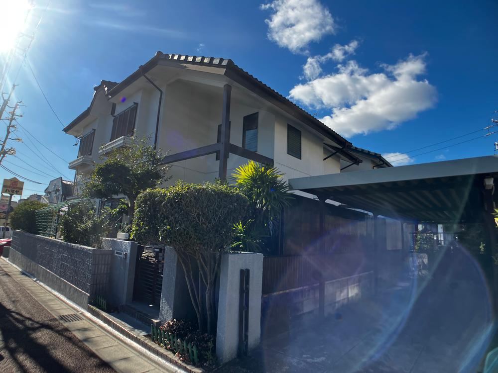 5LDK Home with Spacious Layout in Tsutsuji-ga-oka - Photo 1