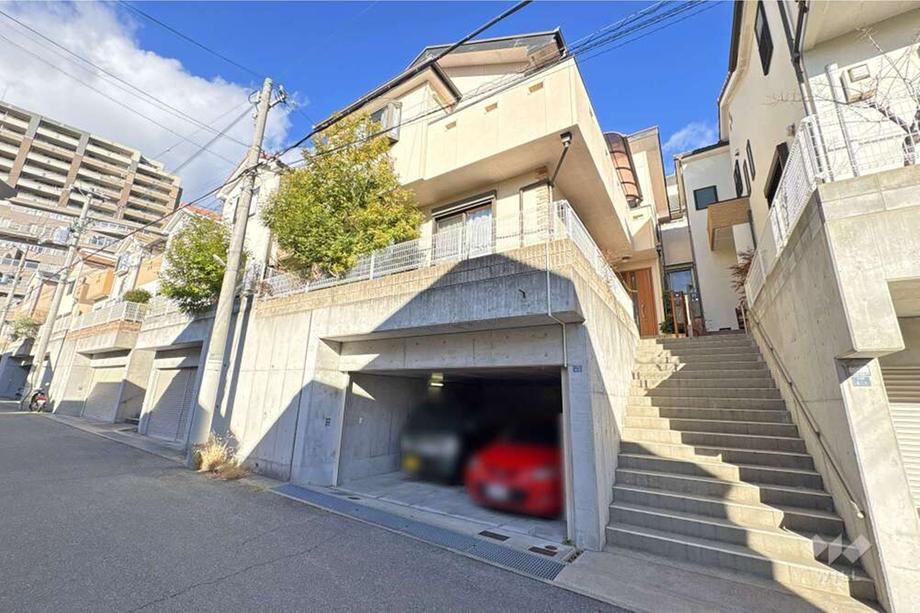 Modern 3LDK House in Nada, Kobe - Photo 1