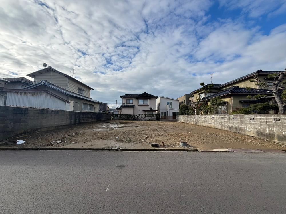 177 m² land in Kanazawa, Ishikawa - Photo 1