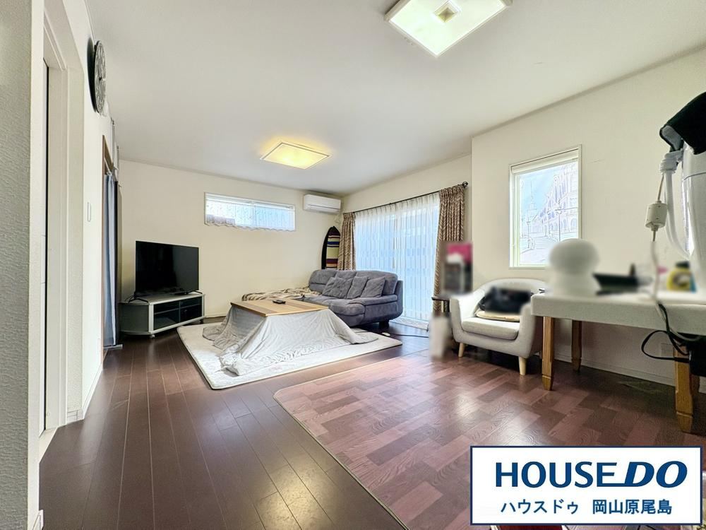 Modern 3LDK+S House with Ample Parking in Takaya, Okayama - Photo 1