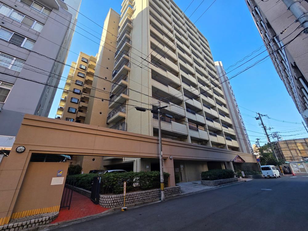 2LDK apartment in Minami Ward, Hiroshima - Photo 1