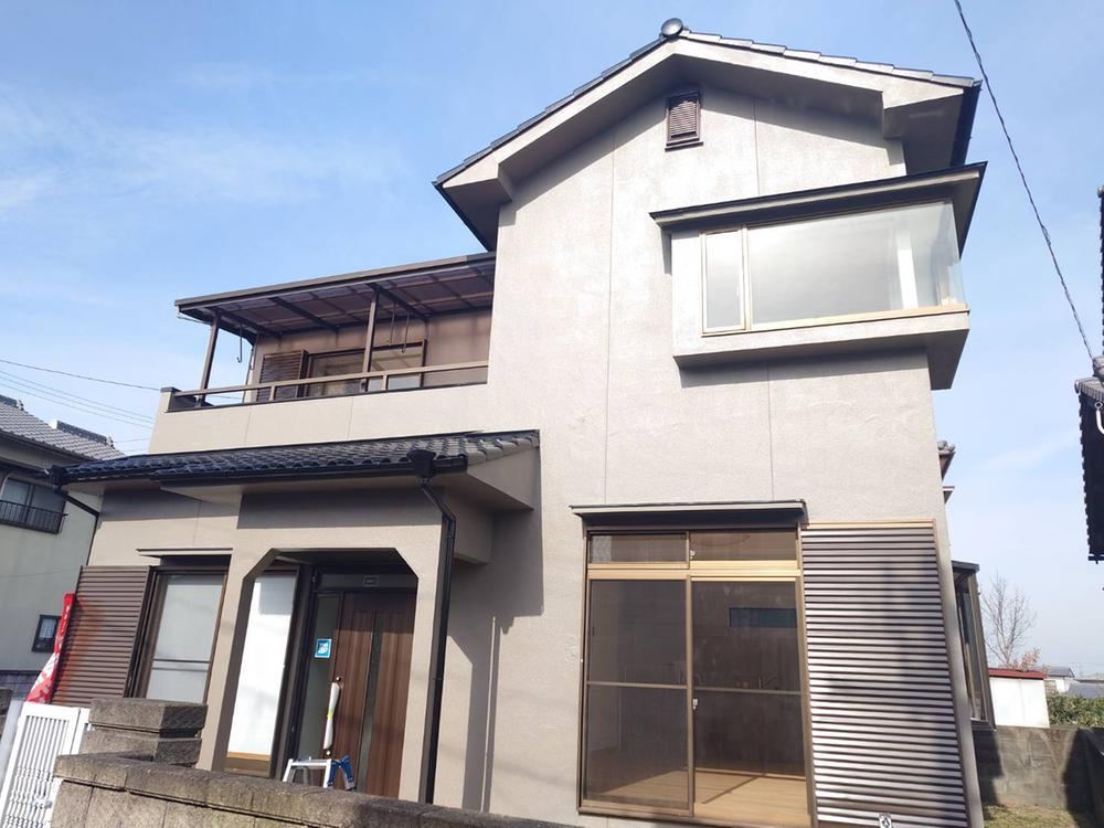 Bright and Spacious Renovated 4LDK Home in Marugame - Photo 1