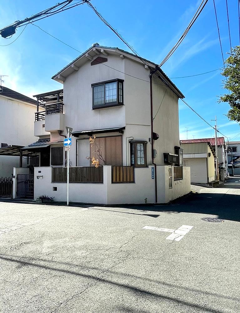 Spacious 5DK Corner House in Miyacho - Photo 1
