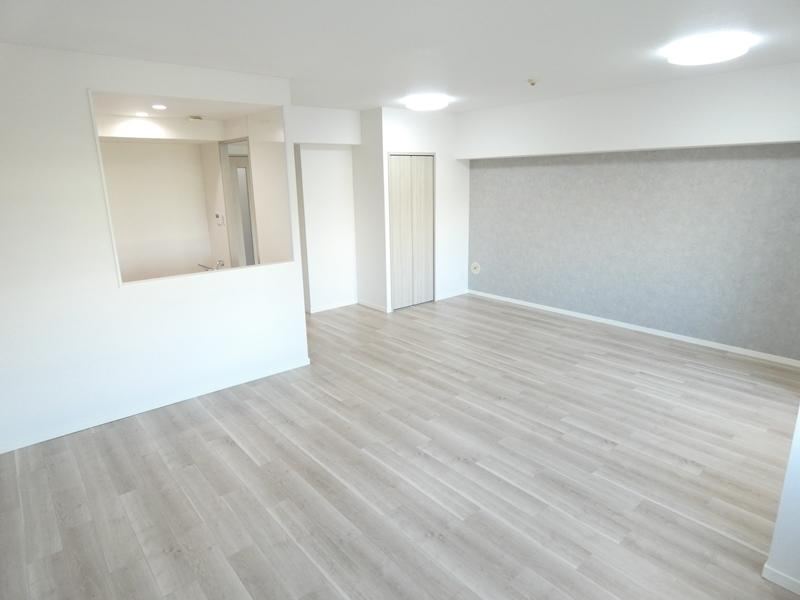 2LDK apartment in Naka Ward, Hiroshima - Photo 1
