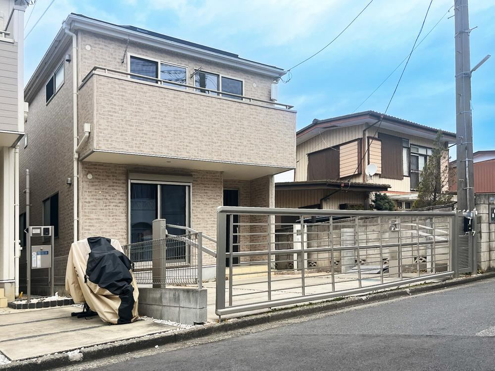 Renovated 4LDK House with Parking in Kashiwacho - Photo 1