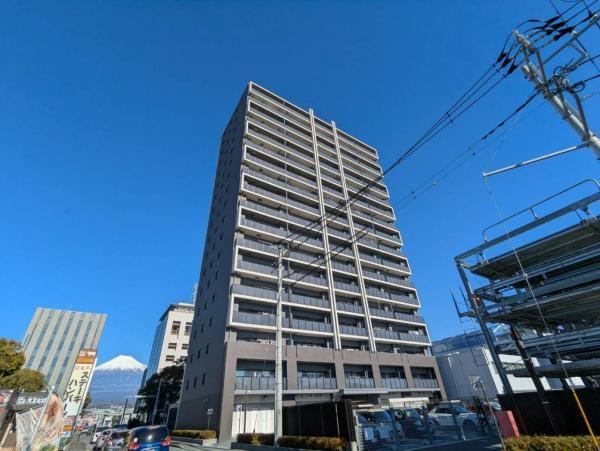 4LDK apartment in Fuji, Shizuoka - Photo 1