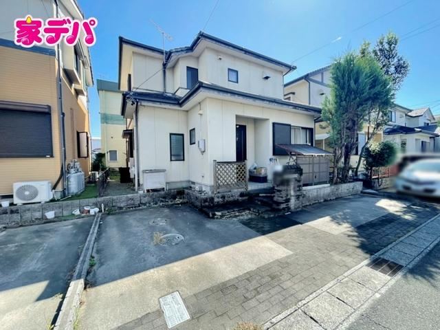 Bright 4LDK House with Convenient Amenities in Toyohashi - Photo 1