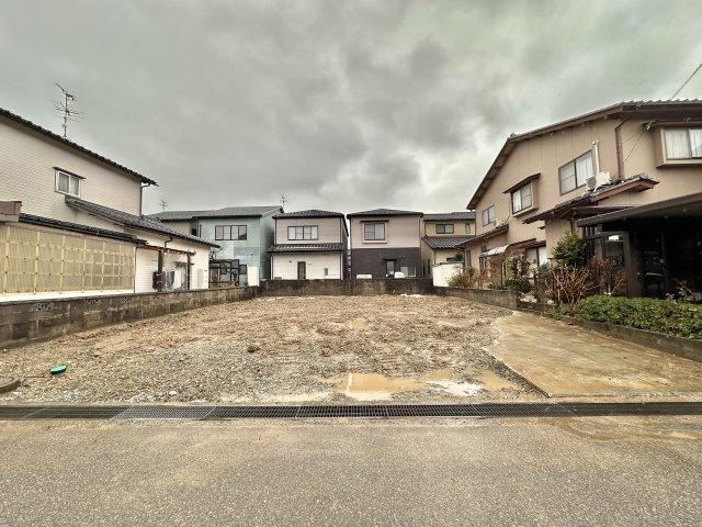 219 m² land in Kanazawa, Ishikawa - Photo 1