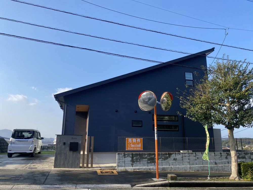 Newly Built 4LDK Home Near Akama Station - Photo 1