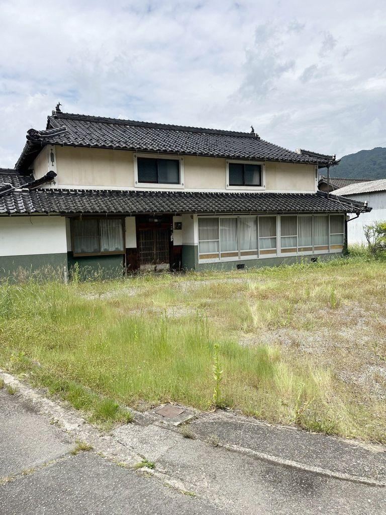 Spacious 9DK House in Asago - Photo 1