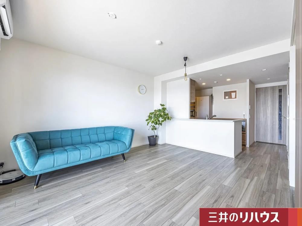 Modern 3LDK Apartment in Tsuruga Dai - Photo 1