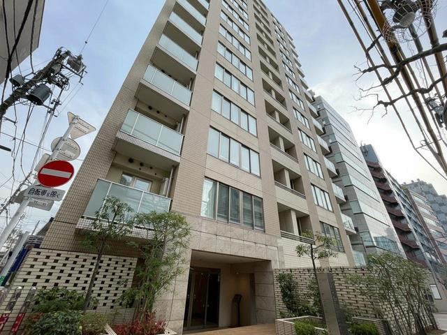 2LDK apartment in Shinjuku Ward, Tokyo - Photo 1