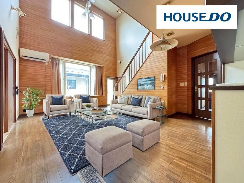 Spacious 4LDK Home with Open Living Area in Koriyama - Photo 1