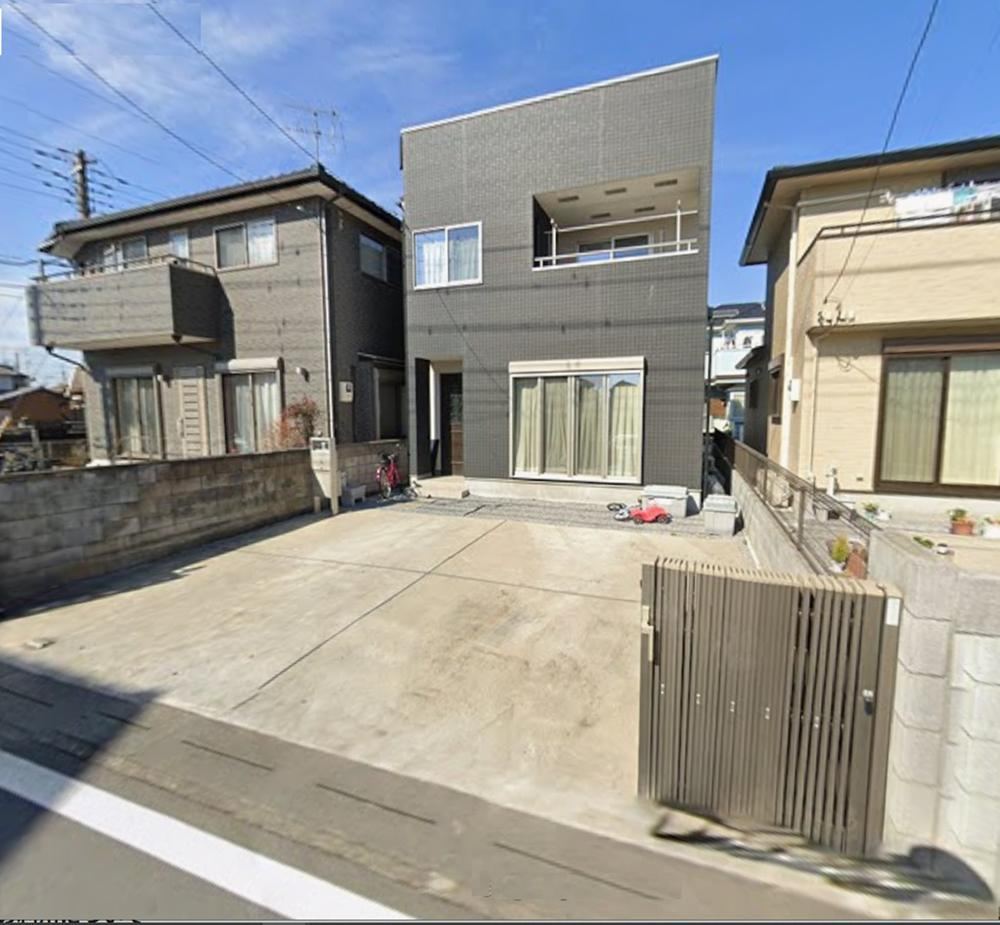 Contemporary 3LDK House in Kasukabe - Photo 1