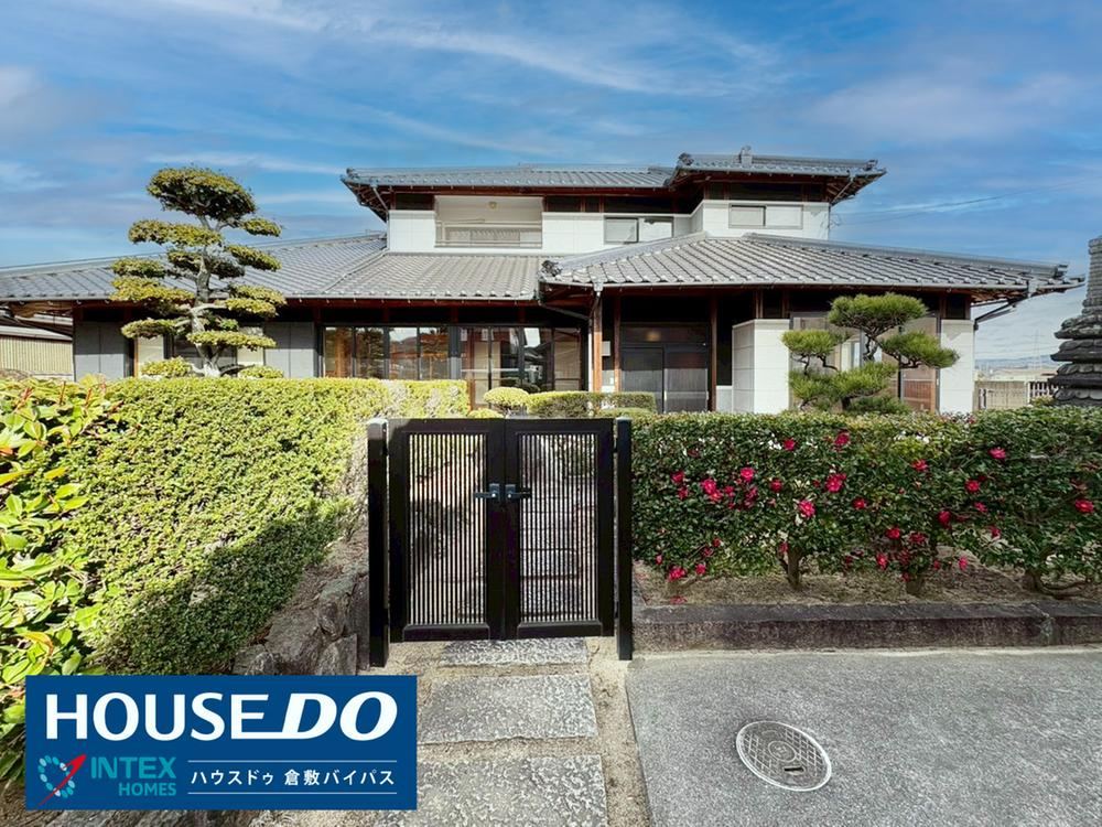 Expansive 10LDKK House for Multi-Generational Living - Photo 1