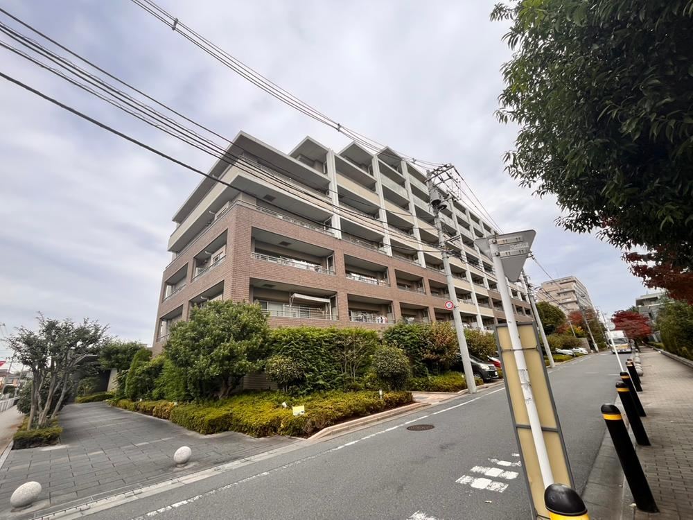 Spacious 3LDK Apartment in Kamimizu Honcho - Photo 1