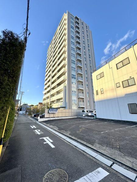 3LDK apartment in Ichinomiya, Aichi - Photo 1