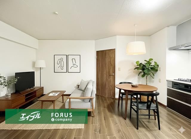 3LDK apartment in Suita, Osaka - Photo 1