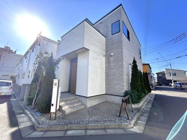 Spacious 3LDK House in Niiza - Photo 1