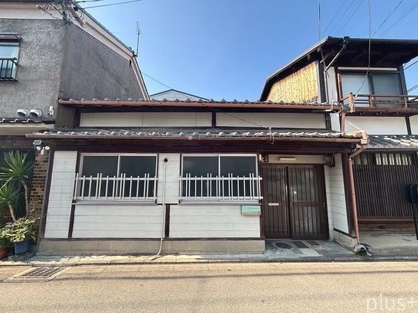 Traditional Townhouse Near Kuramaguchi Station - Photo 1