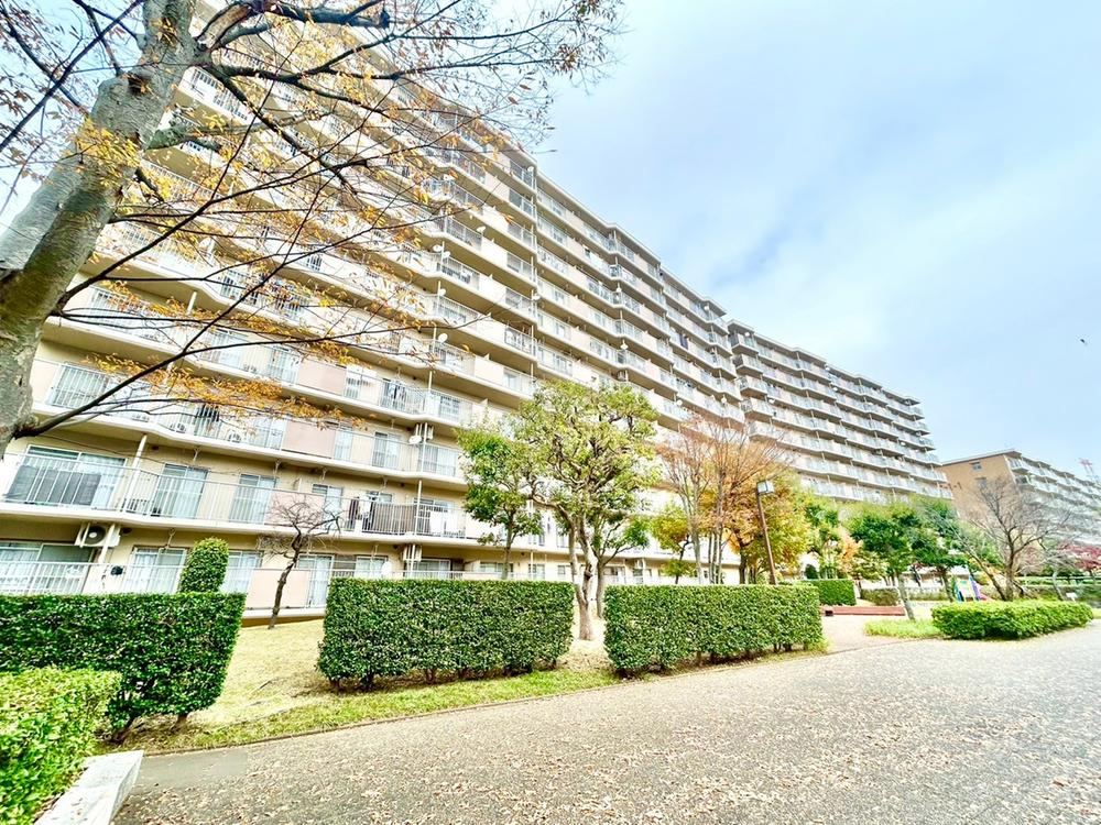 Newly Renovated 4LDK Apartment in Matsubacho - Photo 1