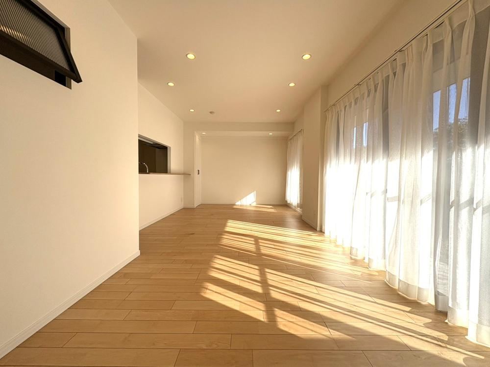 Renovated 2LDK Apartment with Garden in Machida - Photo 1
