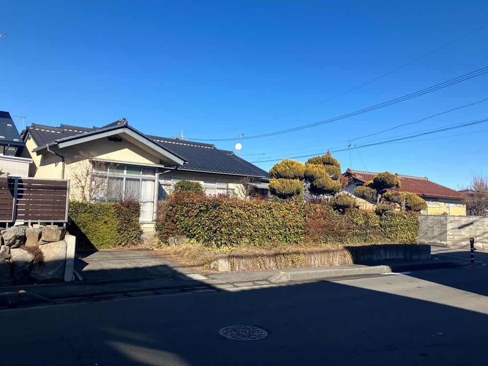 Charming 4LDK Detached House in Wakatsuki Danchi - Photo 1