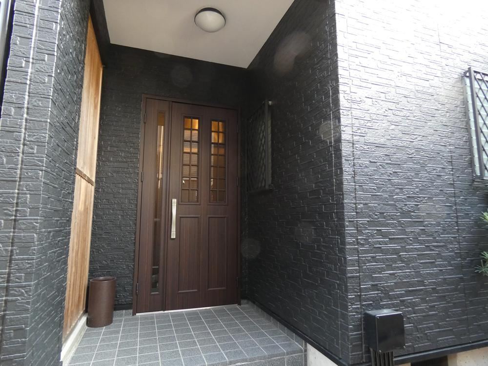 Custom-Built 4LDK Home in Tarumi, Kobe - Photo 1