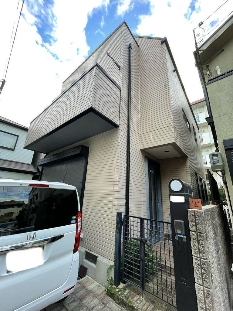 Modern 3LDK House in Motoyama-Nakacho, Kobe - Photo 1